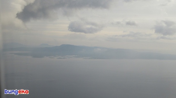 Pemandangan dari atas pesawat Makassar-Ternate